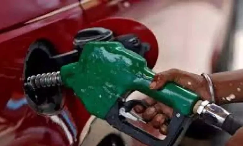 Petrol and diesel prices in Chennai more or less stable for 238 days