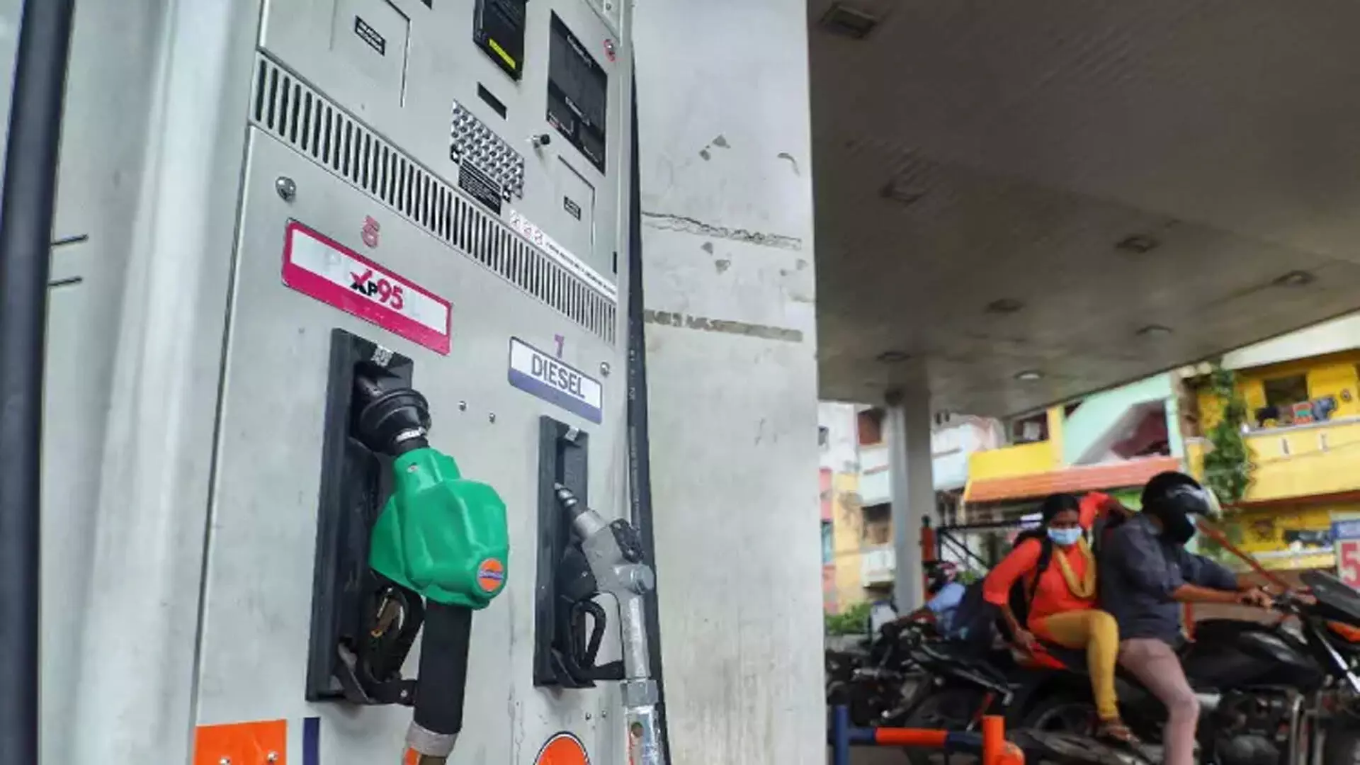 Check out petrol, diesel prices in Chennai on December 25