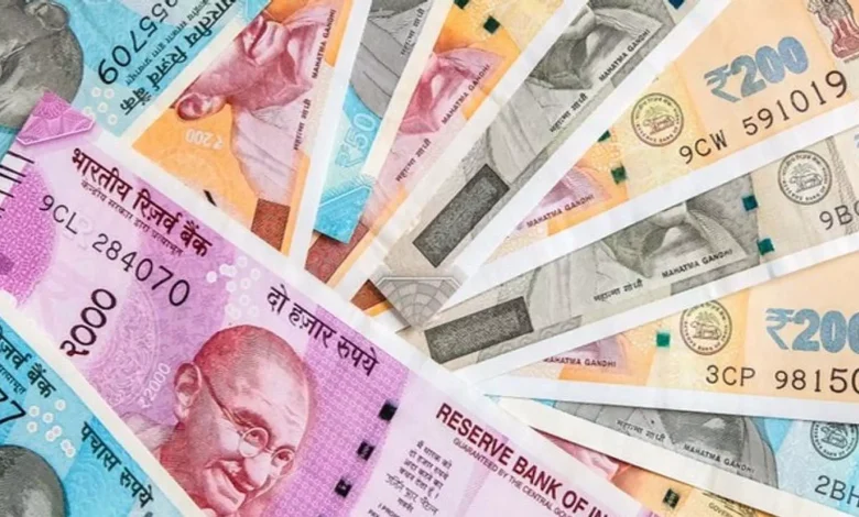 Rupee will fall marginally against the dollar in the year 2025- Report