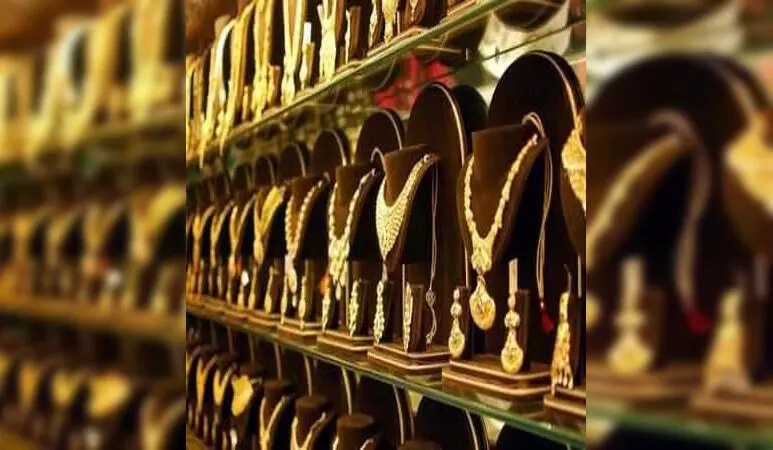The gold market is bustling on the auspicious occasion of Akshaya Tritiya and weddings
