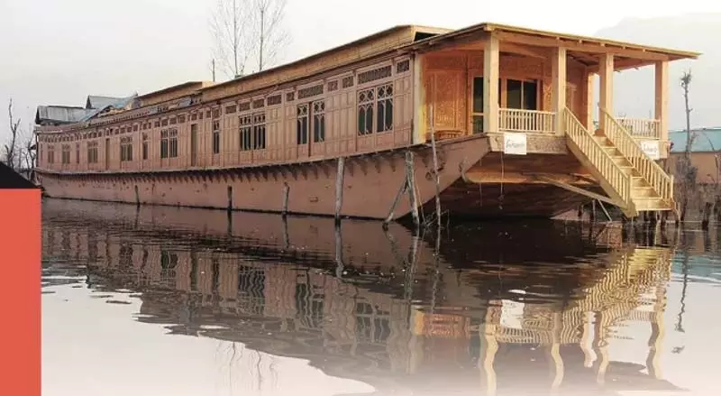 'Not a single tourist': Houseboat owners' livelihood in danger