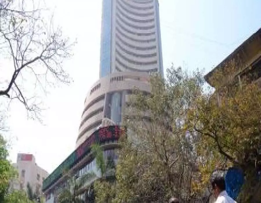 The stock market closed with a gain amid fluctuations