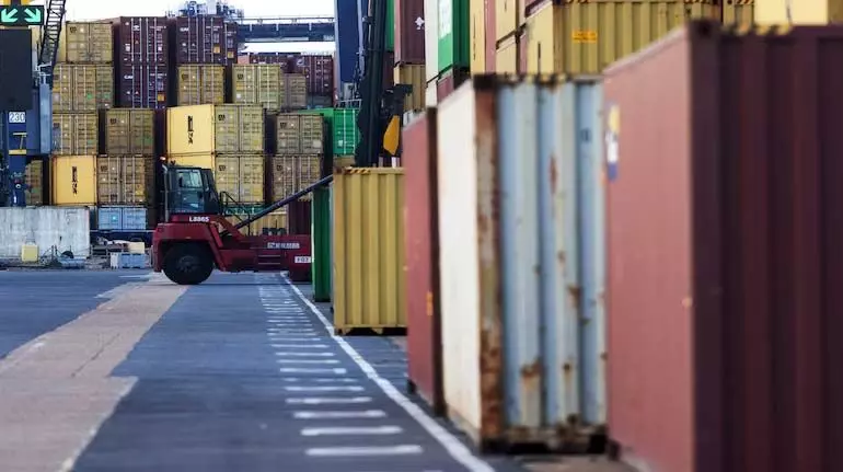 Pressure to finalize Trump's trade deal mounts two weeks early