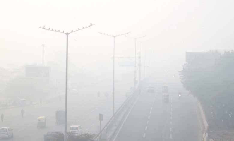Breathing problems in Delhi, AQI reaches 'severe' zone
