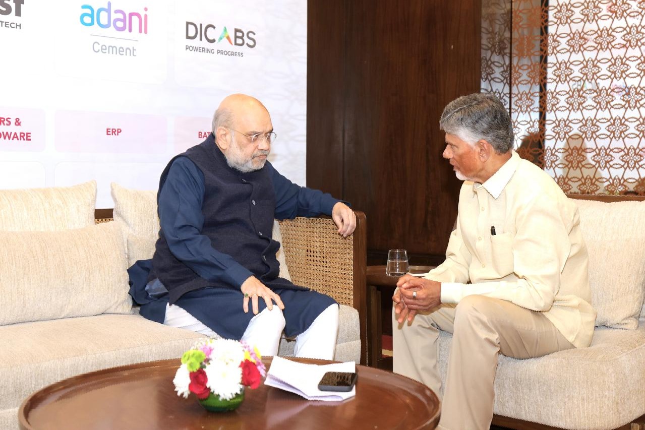 Naidu discussed development projects in Andhra Pradesh with Amit Shah