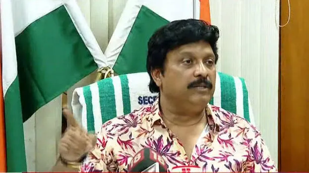 Ganesh Kumar's statement: The family suffered huge losses because of Oommen Chandy.