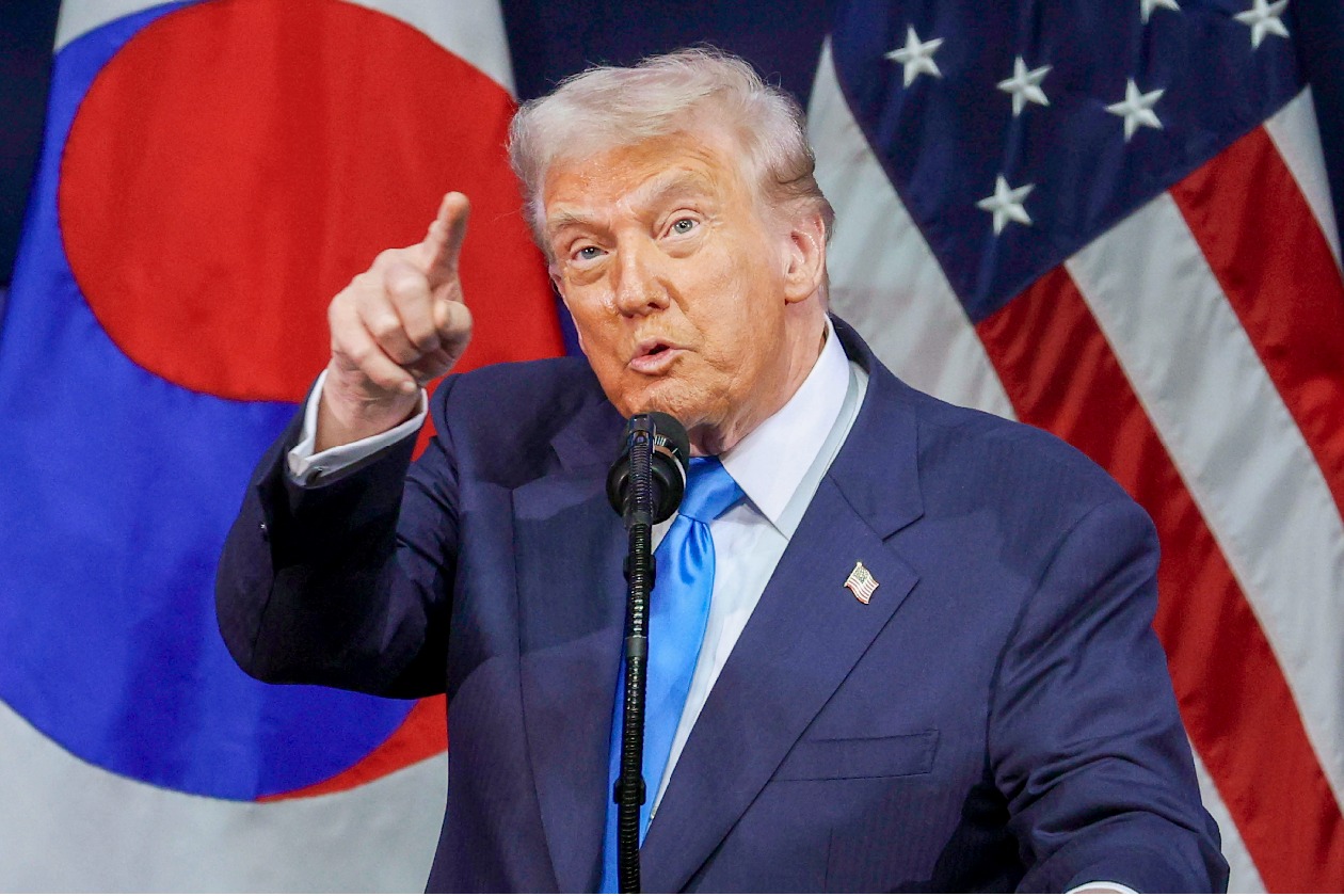 Trump reiterates Greenland claim during White House meeting
