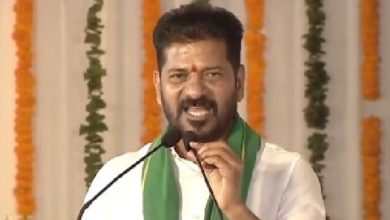 Telangana CM asks media houses not to drag ministers into their feud