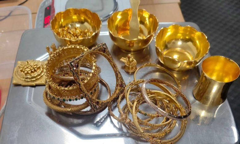 US passport holder held with undisclosed cash worth Rs 5.42 crore at IGI