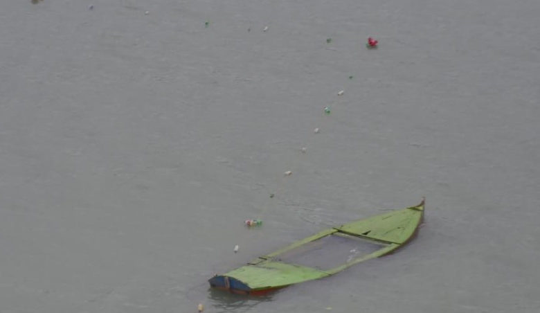 Seven people died after a tourist boat capsized in Pakistan's Khyber Pakhtunkhwa
